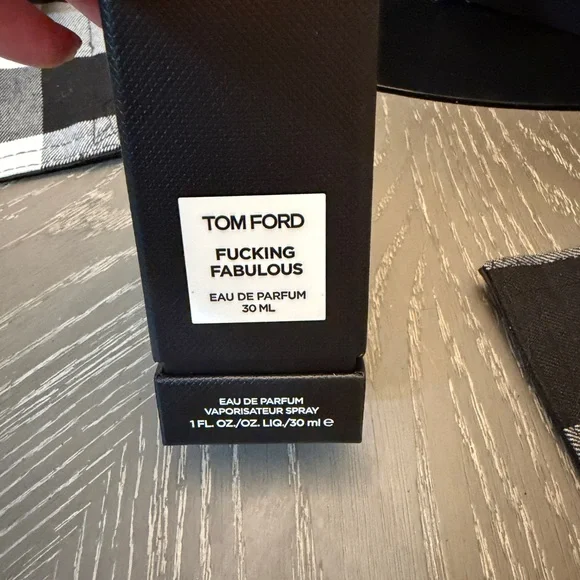 Authentic Tom Ford Black and White 'Fucking Fabulous' Eau de Parfum with box - Picture 4 of 11